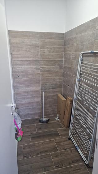 Apartament cu 3 camere decomandat, mobilat în Mogoșoaia