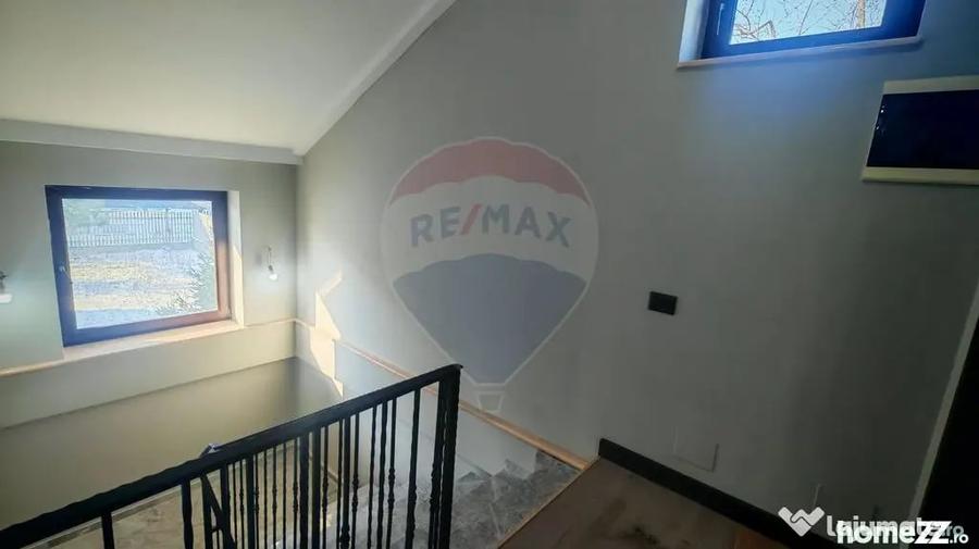 Casă cu 4 camere cu Teren 563 Mp în Corbeanca