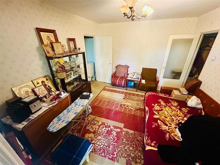Apartament cu 2 camere semidecomandat în Alexandru cel Bun