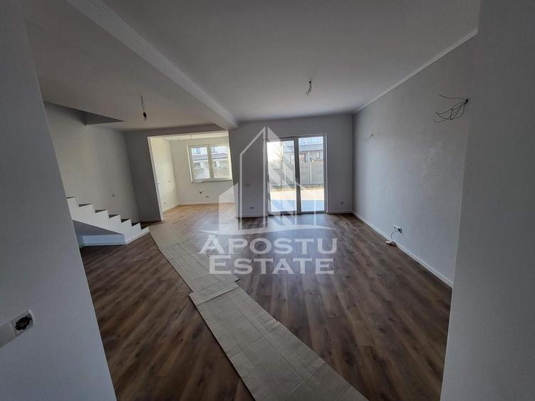 Casă individuală cu 5 camere cu Canalizare în Moșnița Nouă