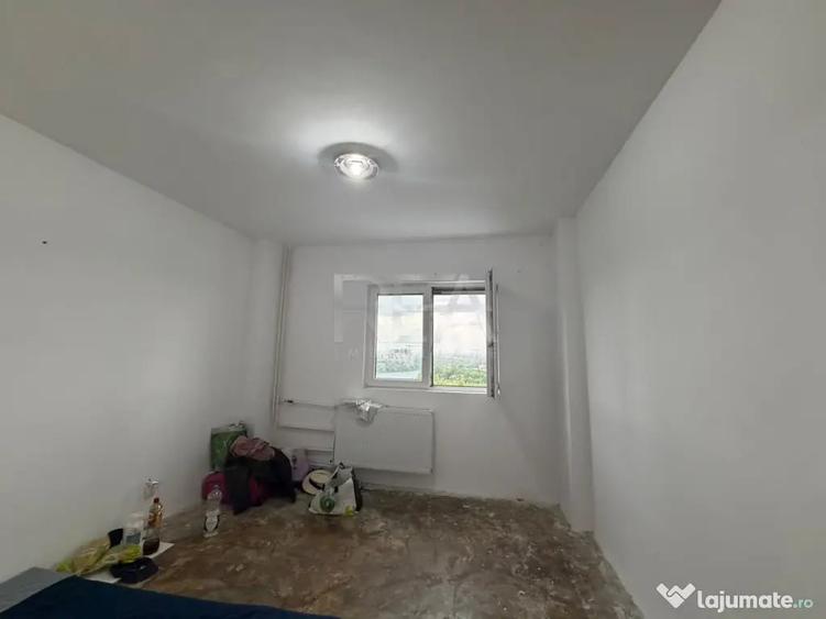 Apartament cu 2 camere semidecomandat în Pantelimon