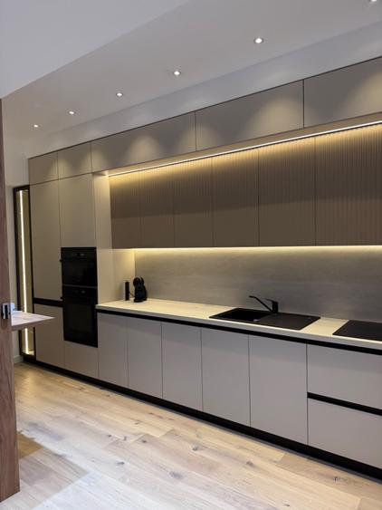 Apartament cu 2 camere semidecomandat, mobilat în Pipera