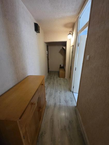 Apartament cu 2 camere semidecomandat în Girocului