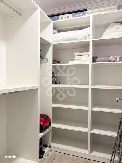 Apartament cu 3 camere decomandat în Ciupercenii Noi