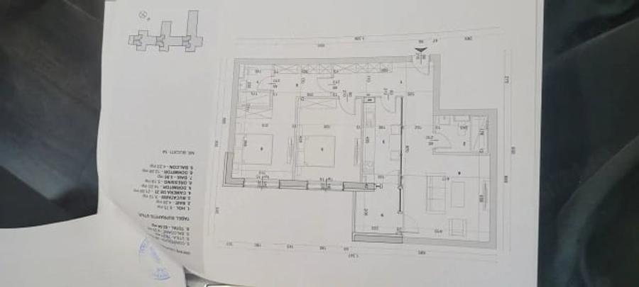 Apartament cu 3 camere decomandat în Baicului