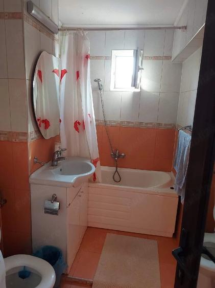 Apartament cu 2 camere semidecomandat în Lotus