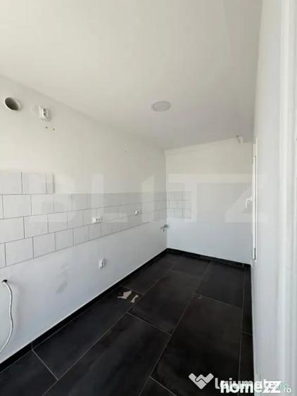 Spațiu comercial, de 390 mp, în Luna