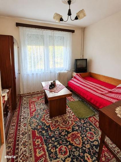 Apartament cu 3 camere în Pandurilor