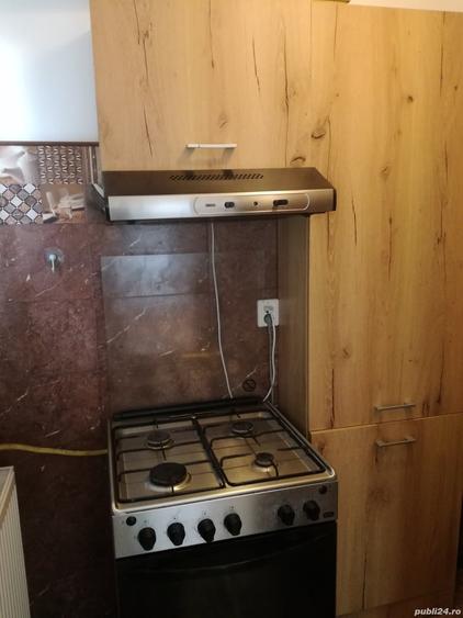 Apartament cu 3 camere decomandat în Vălenii de Munte