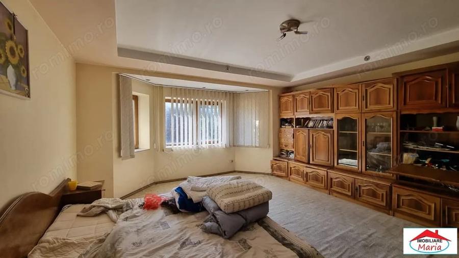 Casă cu 3 camere în Semicentral