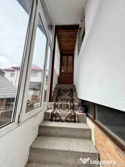 Casă cu 3 camere cu Teren 400 Mp în Valea Roșie
