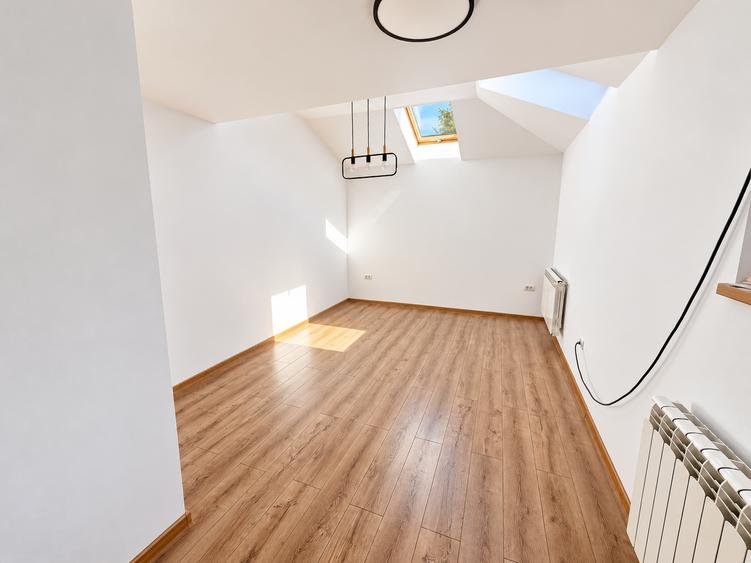 Apartament cu 3 camere decomandat în Domenii