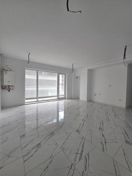Apartament cu 2 camere decomandat în Universitate