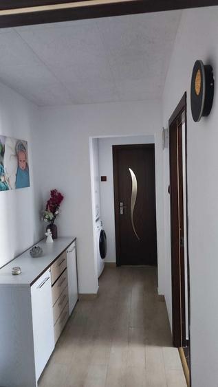 Apartament cu 2 camere decomandat în Exterior Vest