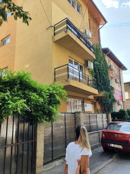 Spațiu comercial, de 220 mp, în Vitan
