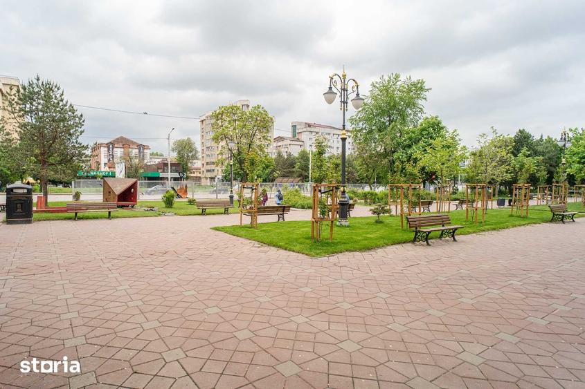 Spa?iu Comercial 73 mp | Esplanada Nicolina-Parc | Vad Pietonal Intens - 1