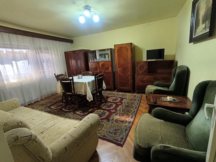Apartament cu 4 camere decomandat în Ultracentral
