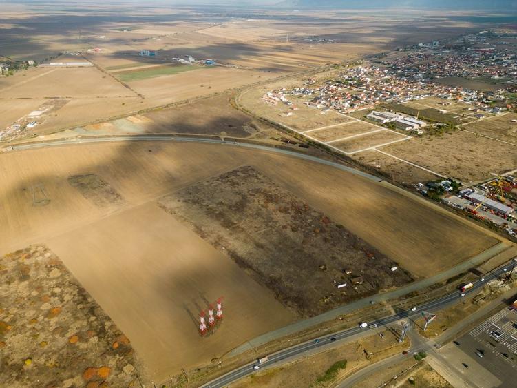 Teren agricol extravilan de 55340 mp, în Micălaca