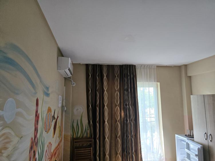 Casă individuală cu 16 camere cu Canalizare în Nord