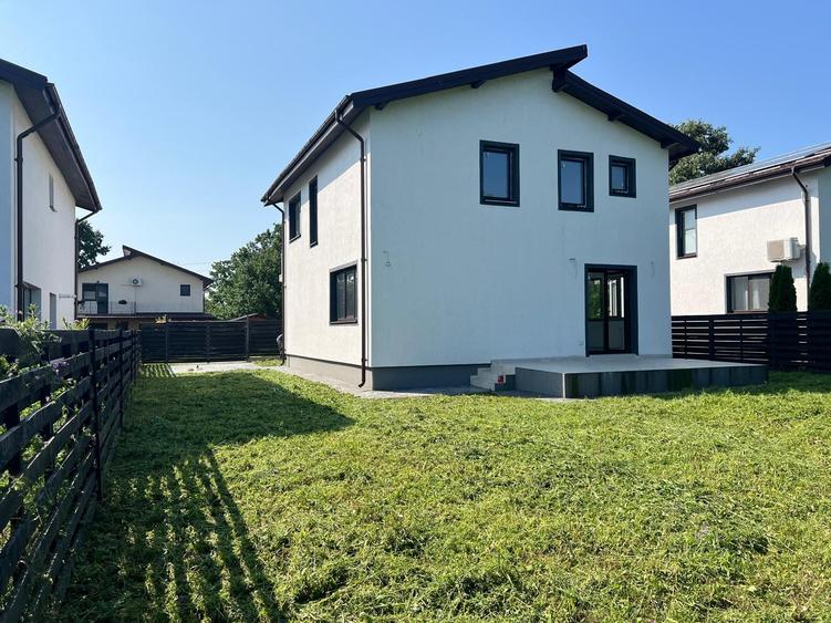 Casă individuală cu 5 camere cu Teren 450 Mp în Corbeanca