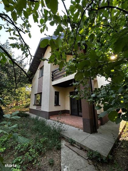 Casă cu 3 camere cu Teren 500 Mp în Uricani