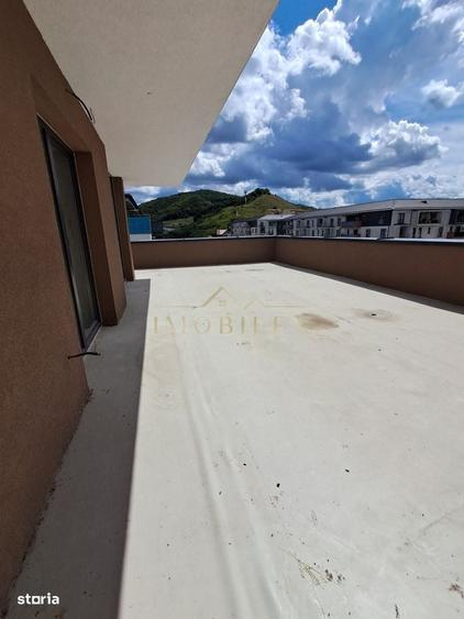 Apartament cu 4 camere în Florești