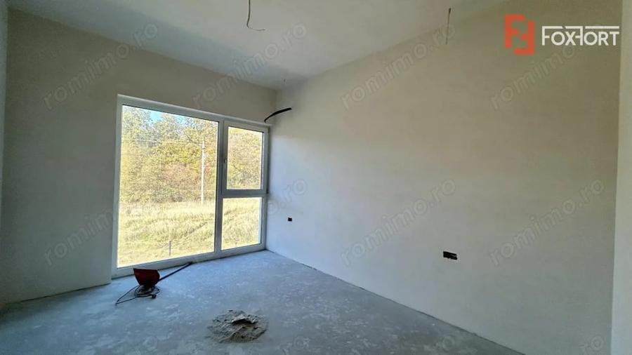 Casă cu 4 camere cu Teren 237 Mp în Giarmata