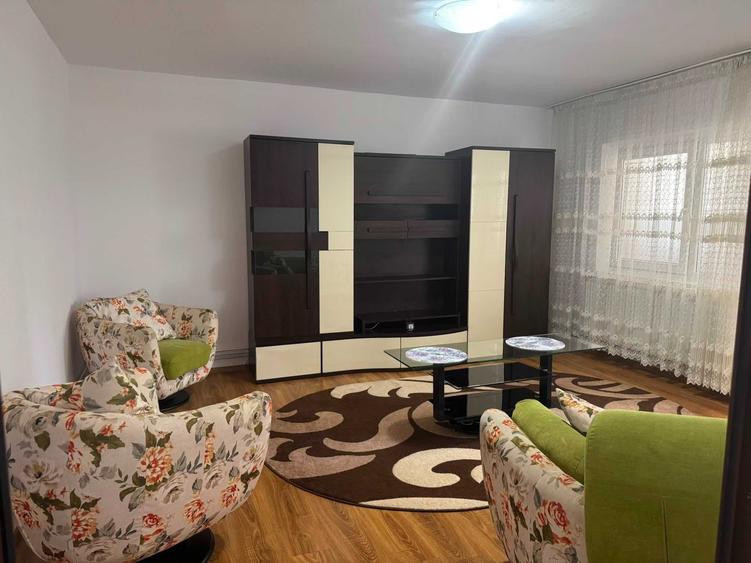 Apartament cu 2 camere decomandat în Micro 6