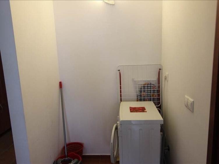 Apartament cu 2 camere decomandat, mobilat în Aradului