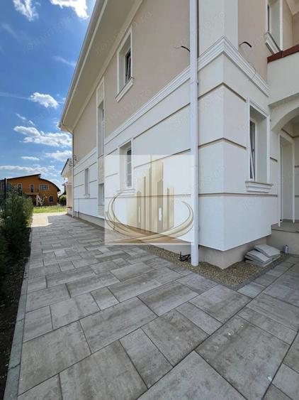 Casă cu 5 camere cu Teren 350 Mp în Dumbrăvița
