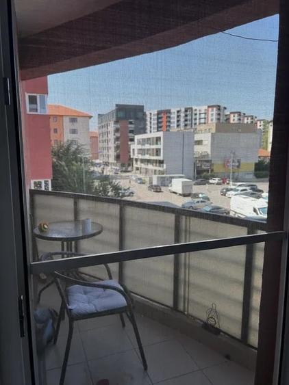 Apartament cu 2 camere semidecomandat, mobilat în Tomis Nord