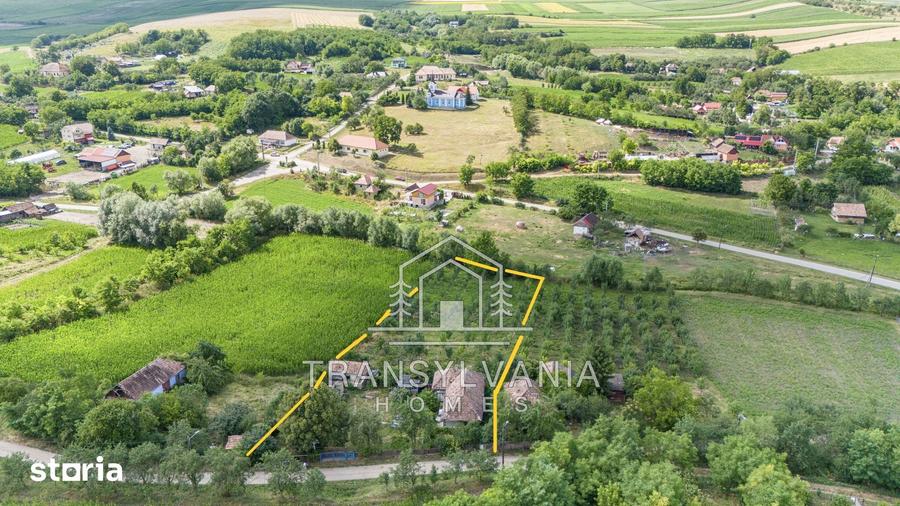 Casă cu 4 camere cu Teren 2560 Mp în Sâmboleni