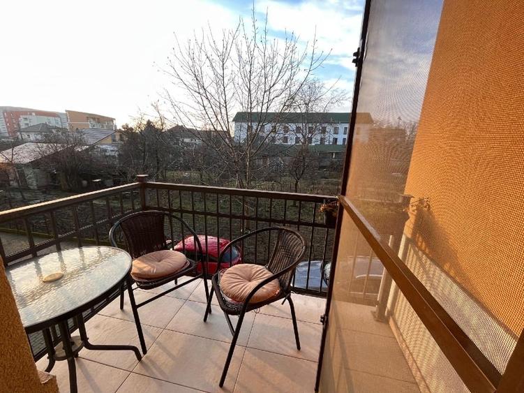Apartament cu 2 camere semidecomandat, mobilat în Aradului