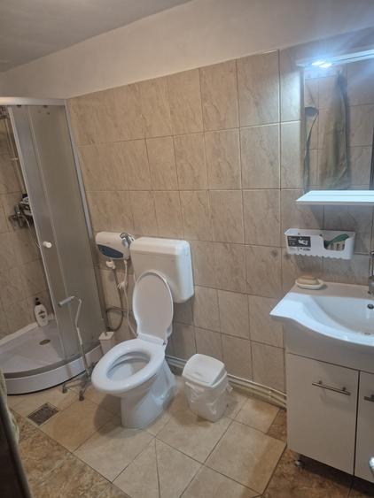Casă individuală cu 6 camere cu Garaj în Delfinariu