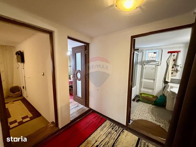Casă cu 5 camere cu Teren 3344 Mp în Țifești