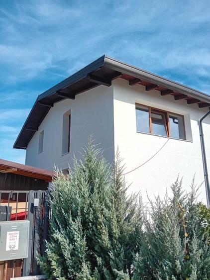 Casă cu 4 camere cu Canalizare în Giarmata