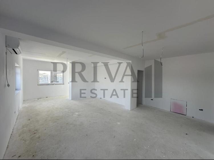 Duplex cu 4 camere cu Canalizare în Moșnița Nouă