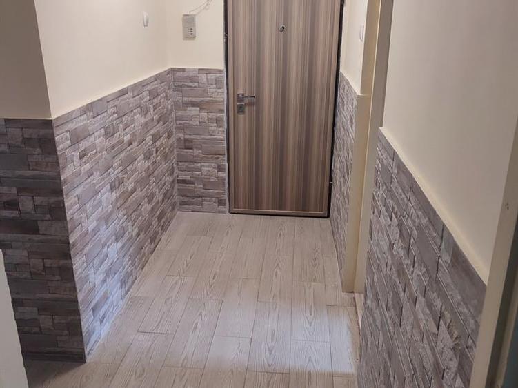Apartament cu 4 camere decomandat, mobilat în Central