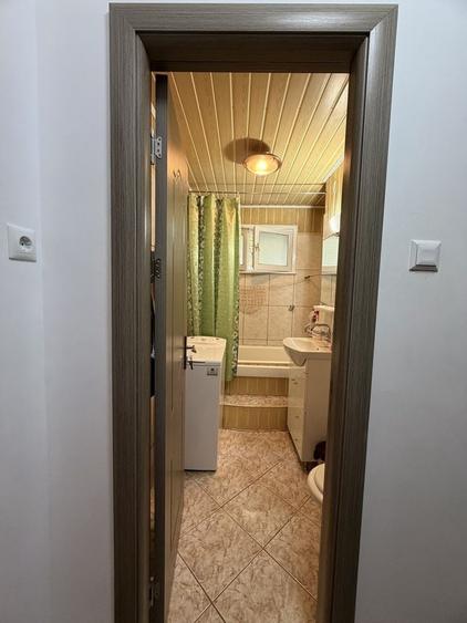 Apartament cu 2 camere decomandat în Exterior Vest