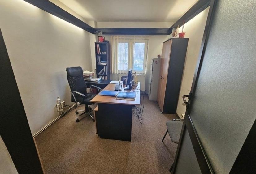 Apartament cu 4 camere decomandat în Păcurari