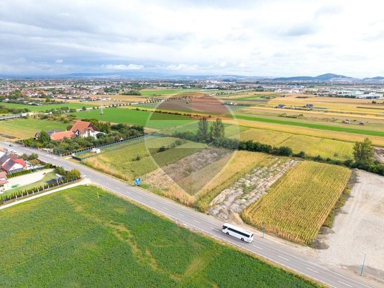 Teren Construcții intravilan de 2858 mp, în Bartolomeu