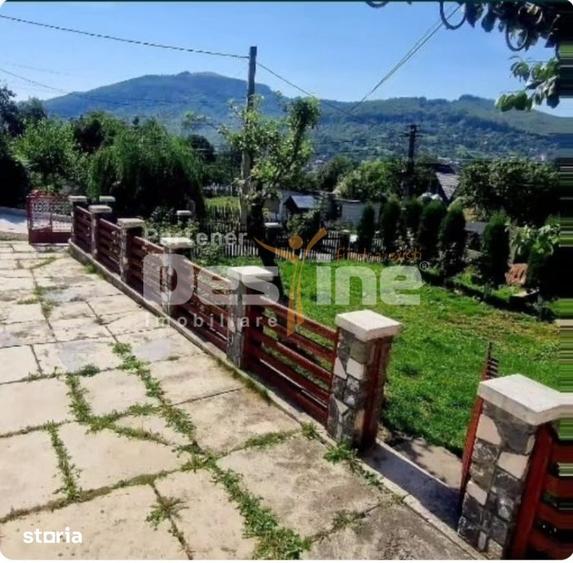 Casă cu 5 camere cu Teren 1500 Mp în Valea Doftanei
