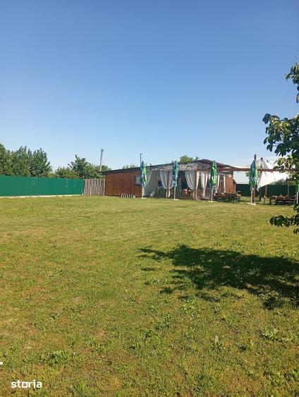Casă cu 4 camere cu Teren 2500 Mp în Comana