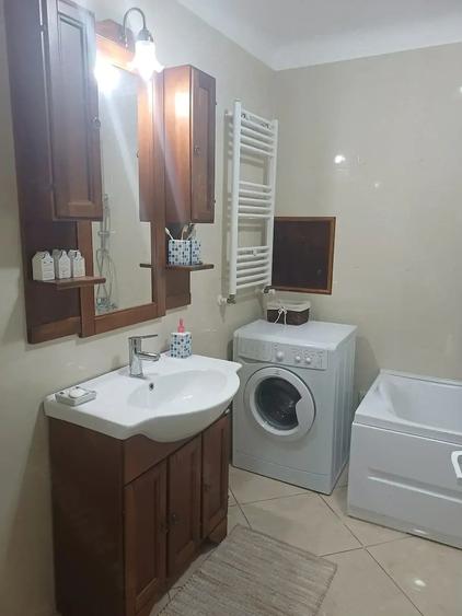 Apartament cu 2 camere decomandat în Blumăna