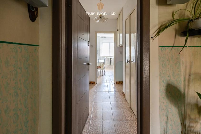 Apartament cu 2 camere semidecomandat, mobilat în Complex Studențesc