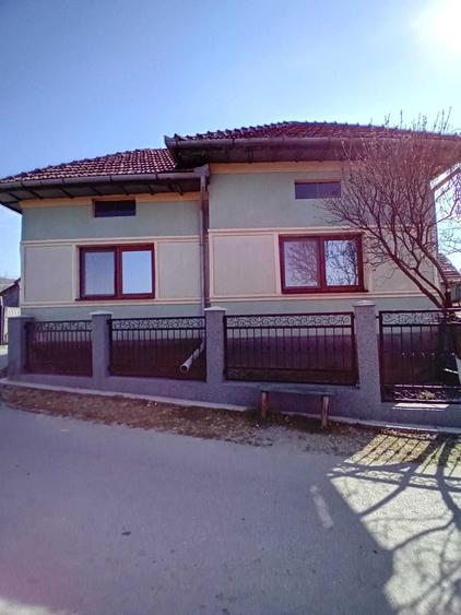 Casă cu 3 camere în Chitid