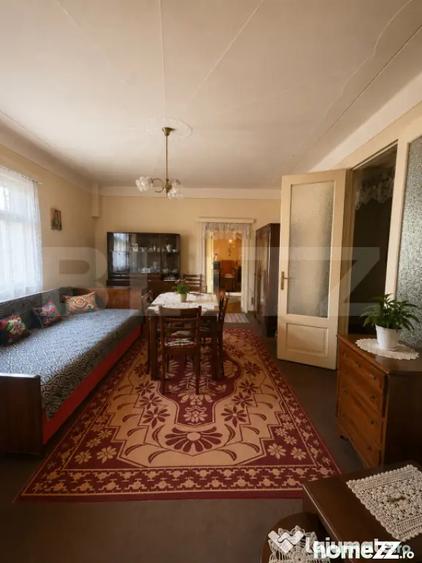 Casă cu 3 camere cu Teren 2000 Mp în Viișoara