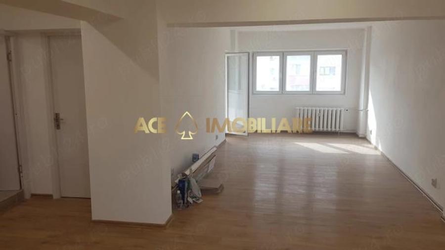 Apartament cu 3 camere decomandat în Eminescu