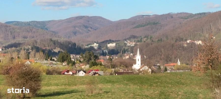 Teren de 2687 mp, în Central
