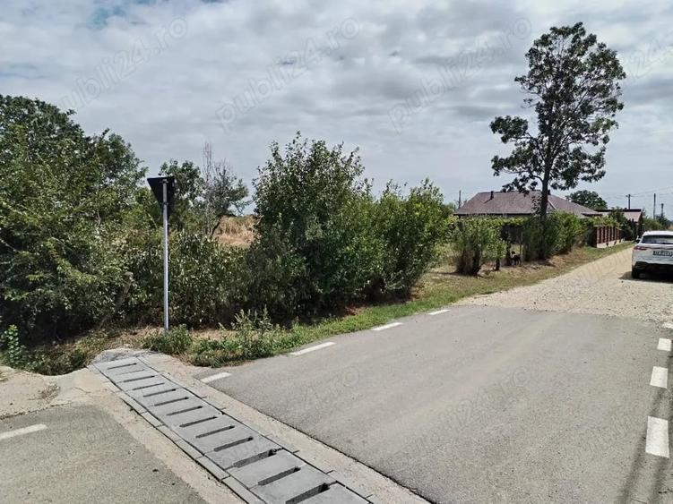 Teren în Zidurile